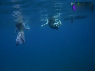 -daxiu-性感小蘿莉們穿透視裝潛水裸泳
